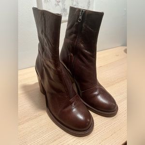 L’intervalle chestnut brown leather boots